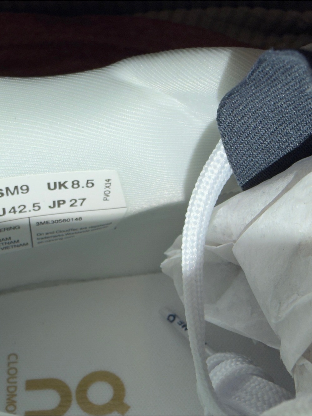 Mens On Running White Shoes with Navy and Gold Details - Picture 6 of 6